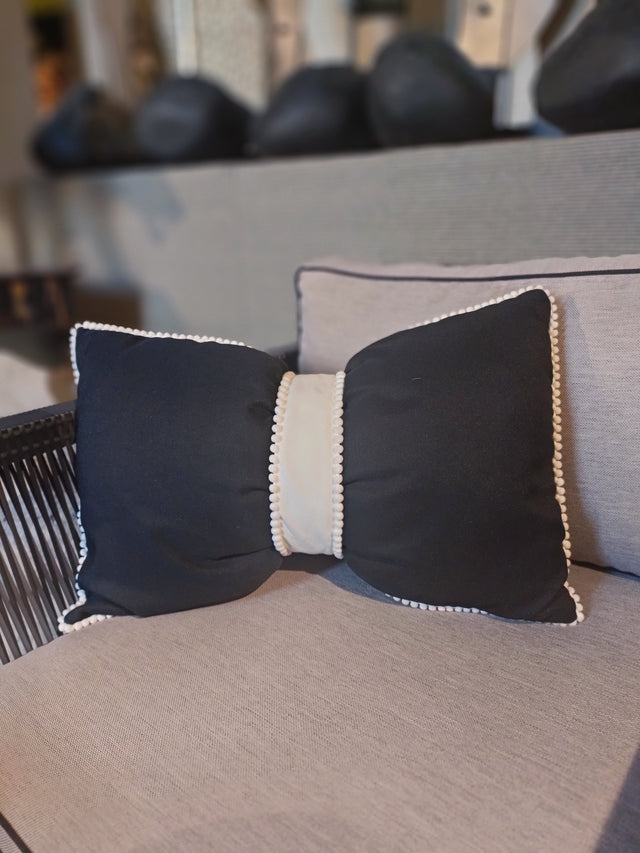 Timeless Contrast Cushion